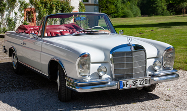 Mercedes-Benz 220 SE Cabriolet